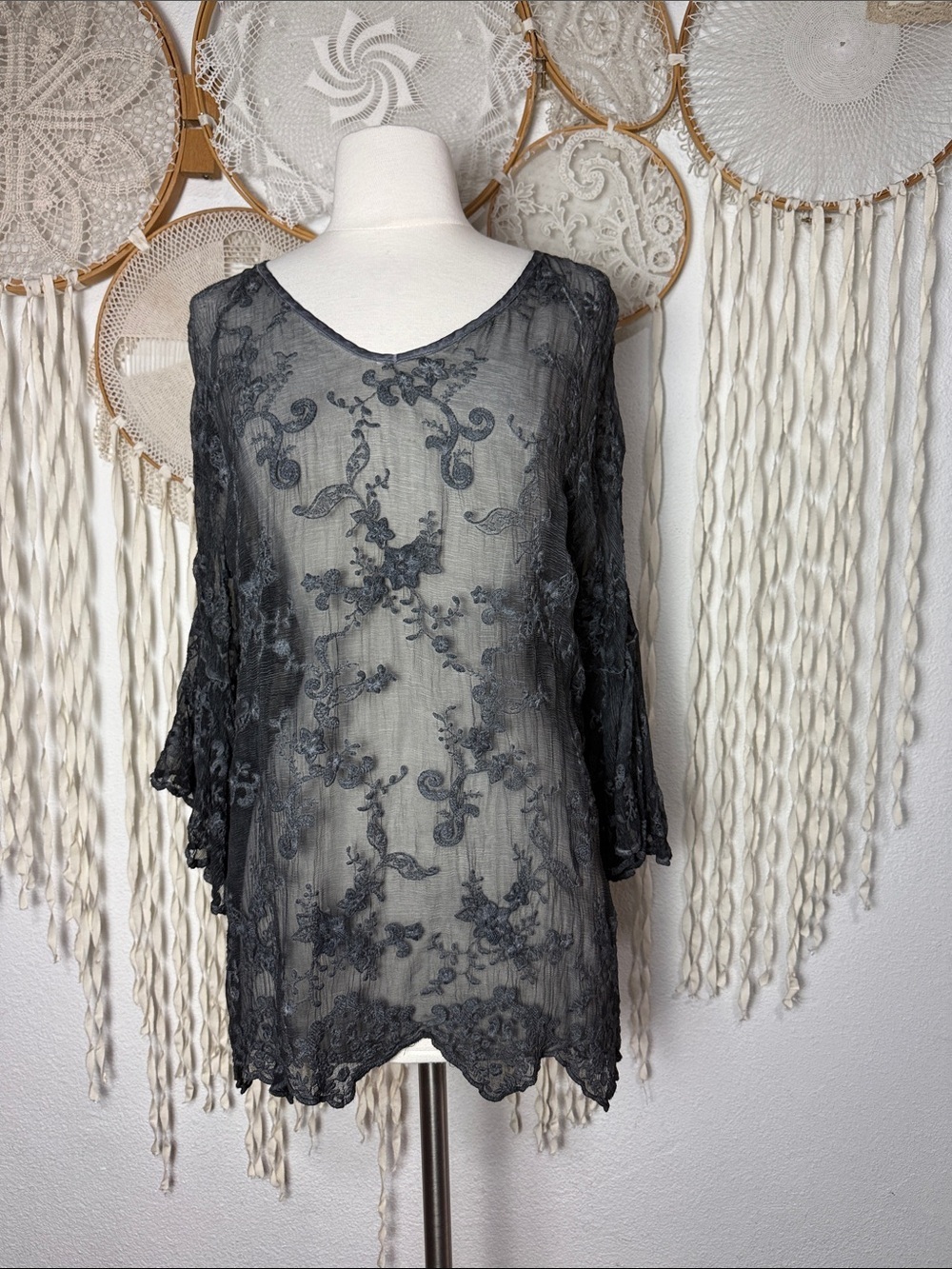 Gretty Zueger Gray Silk Embroidered Sheer Lace Top Size M